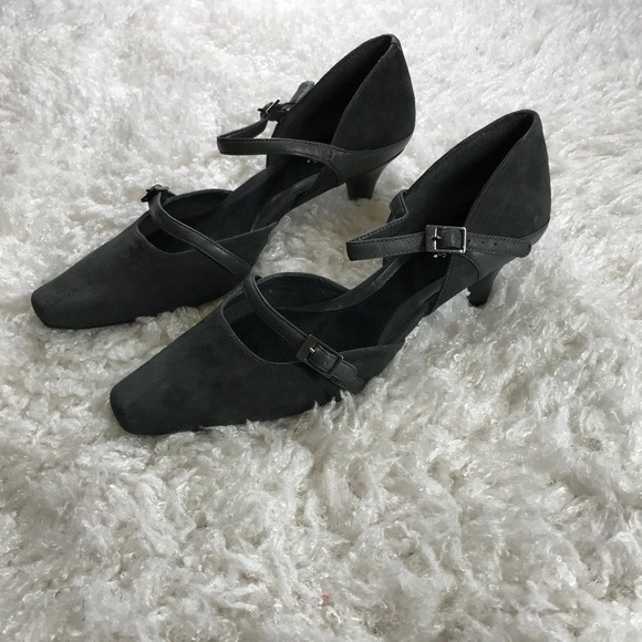 AEROSOLES- GRAY SUEDE SQUARE TOE HEELS - Picture 7 of 7